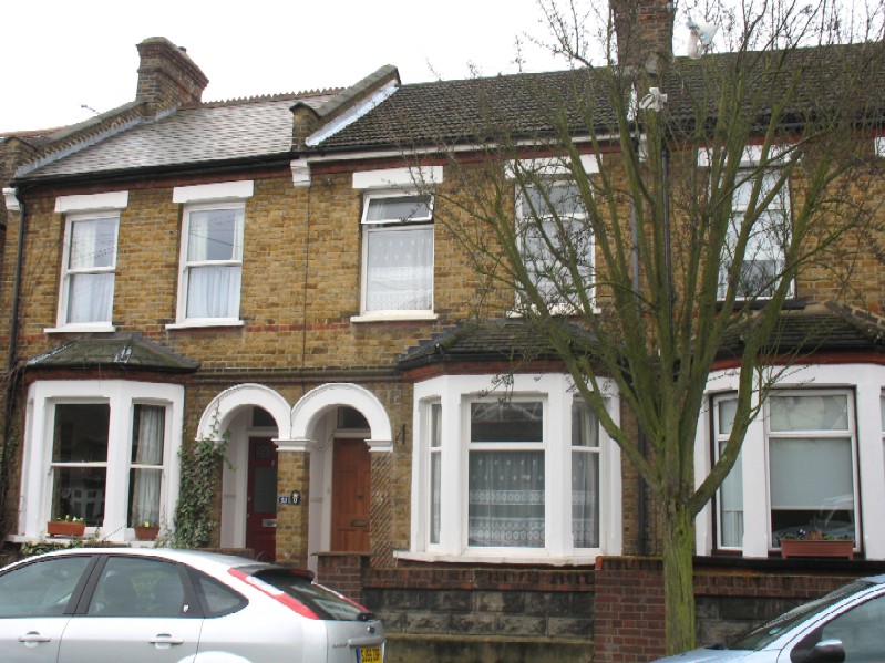 Arriva S284JUA Enfield